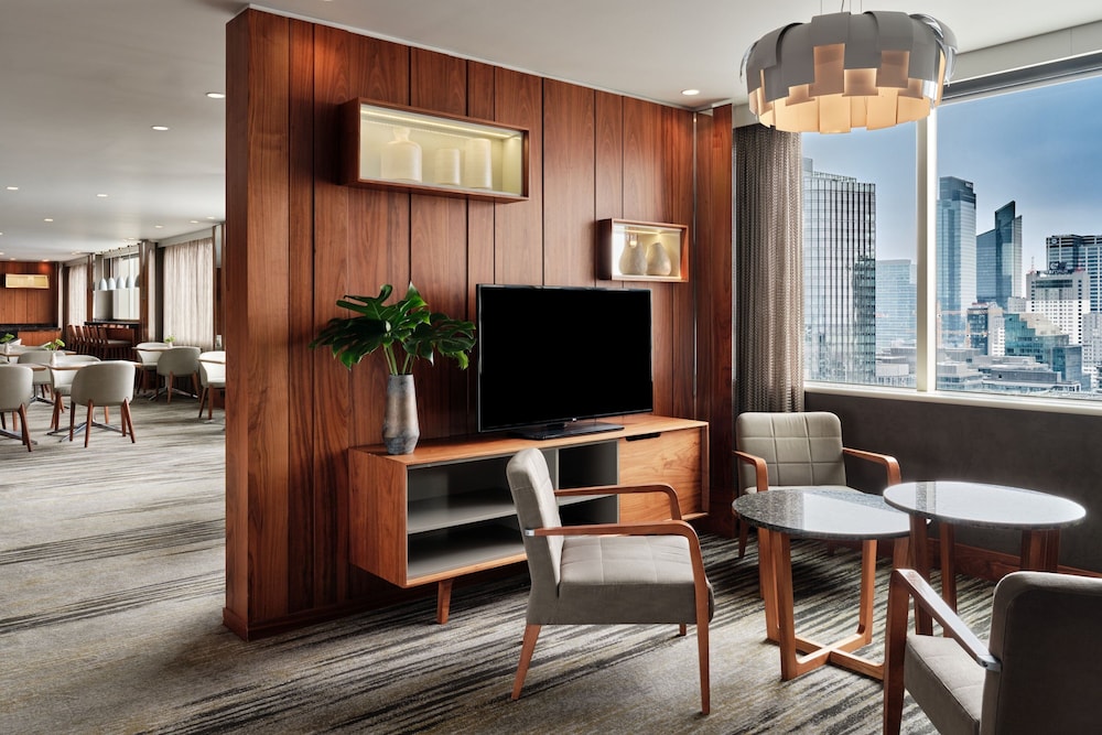 Deluxe Suite, 1 Bedroom - Photo 10