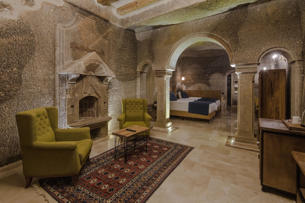 Comfort Suite, Courtyard View