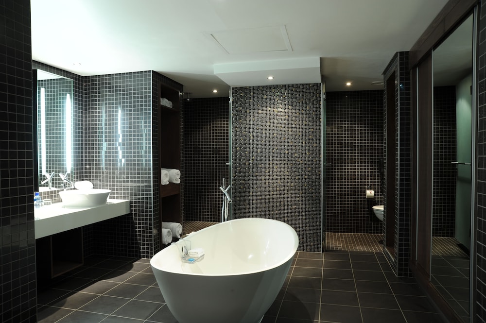 Presidential Suite thumbnail 6