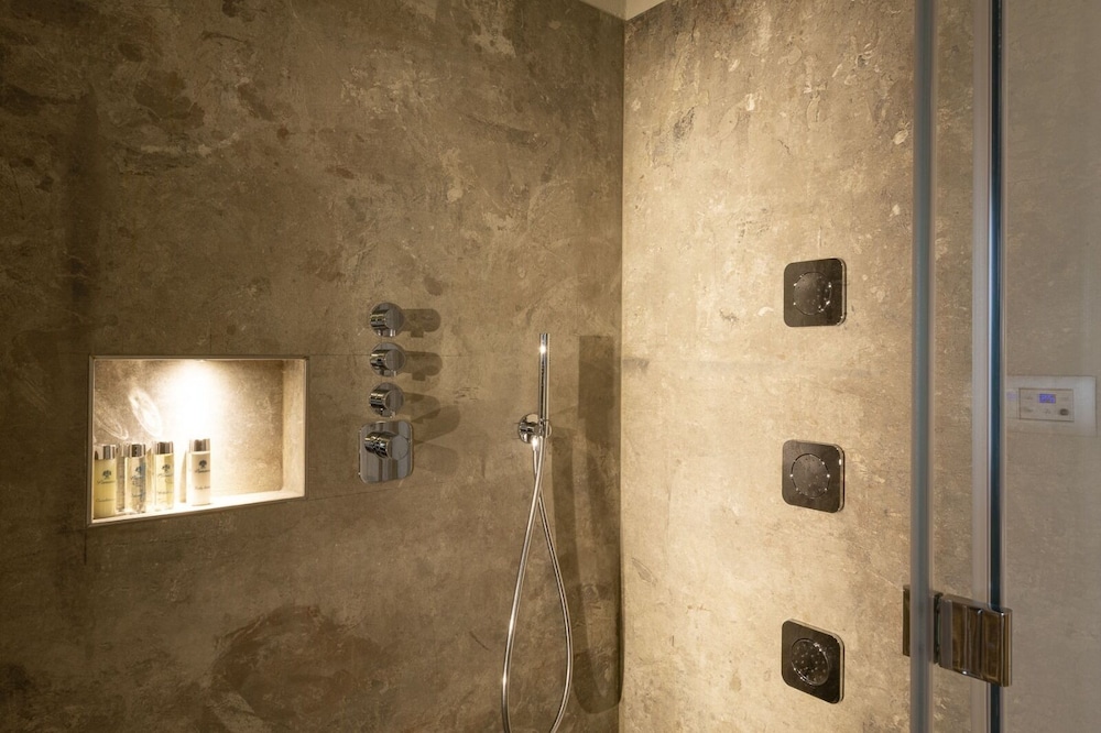Signature Suite photo 3