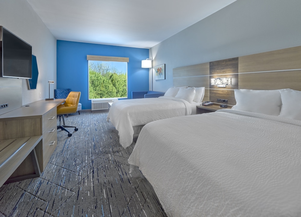 Suite, Multiple Beds - Photo 1