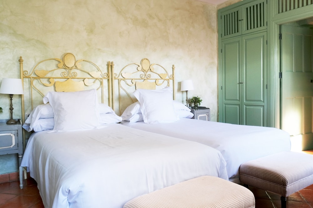 Junior Suite, 2 Twin Beds, Terrace - Photo 2