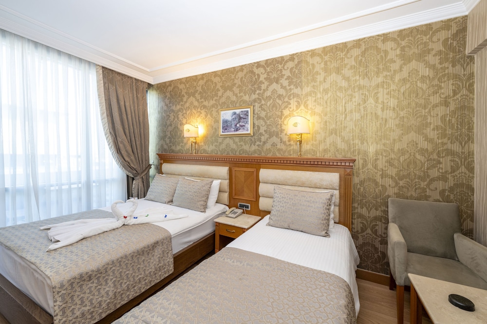 Family Triple Room photo 3