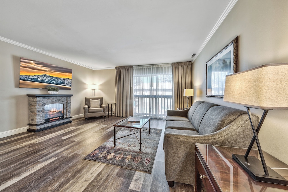 Deluxe Suite, 1 Bedroom - Photo 1