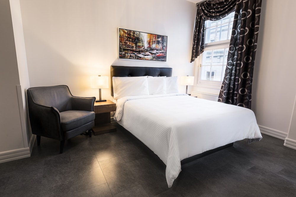 Superior Room, 1 Queen Bed photo 3