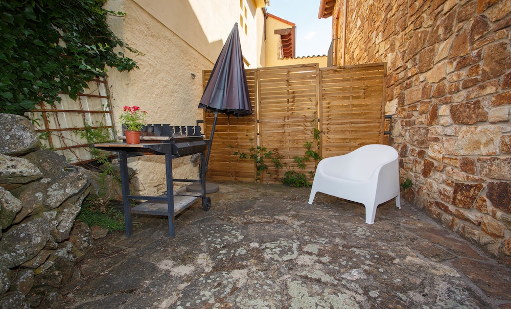 Classic House, Multiple Beds, Smoking (Numero 3 ) photo 2