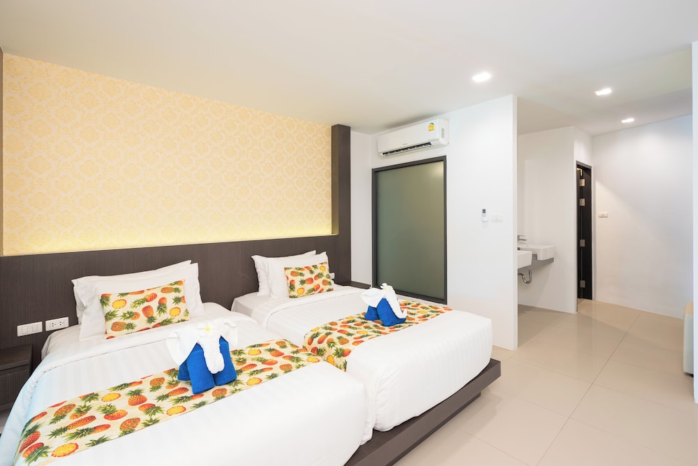 Suite, 2 Bedrooms photo 2