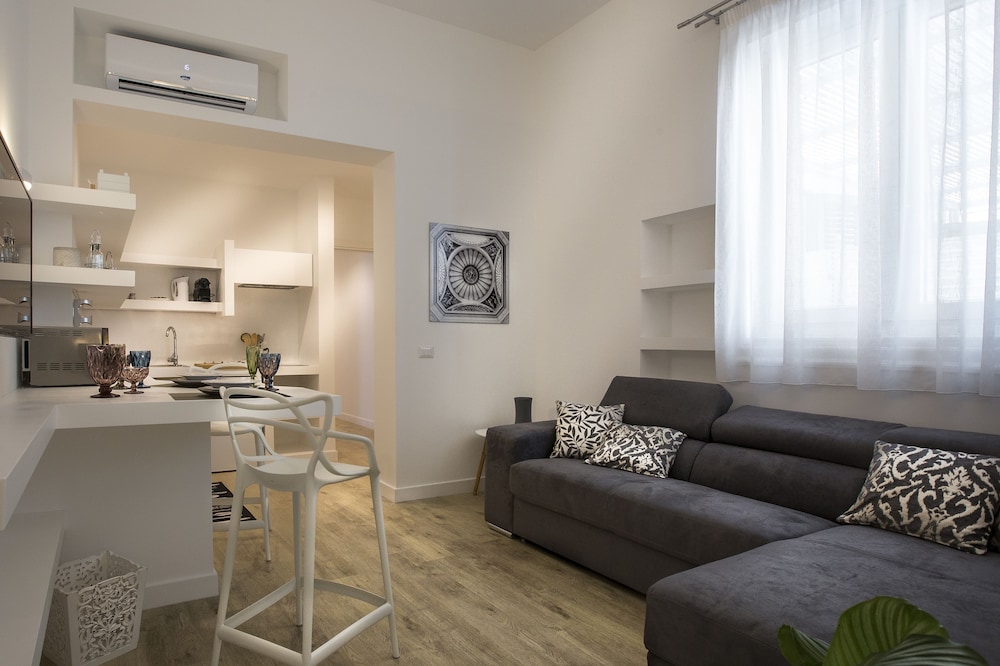 Junior Apartment photo 2