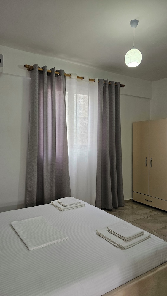 Double Room, Balcony (2 Persons)
