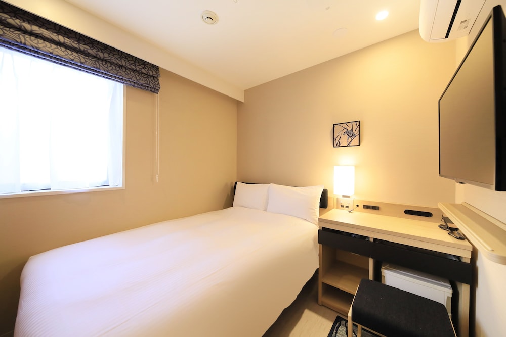 Basic Quadruple Room, 2 Double Beds, Smoking (Connecting) photo 3