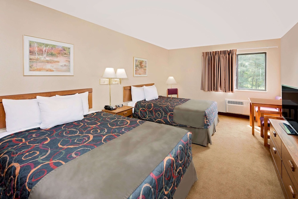 Standard Room, 2 Queen Beds photo 3