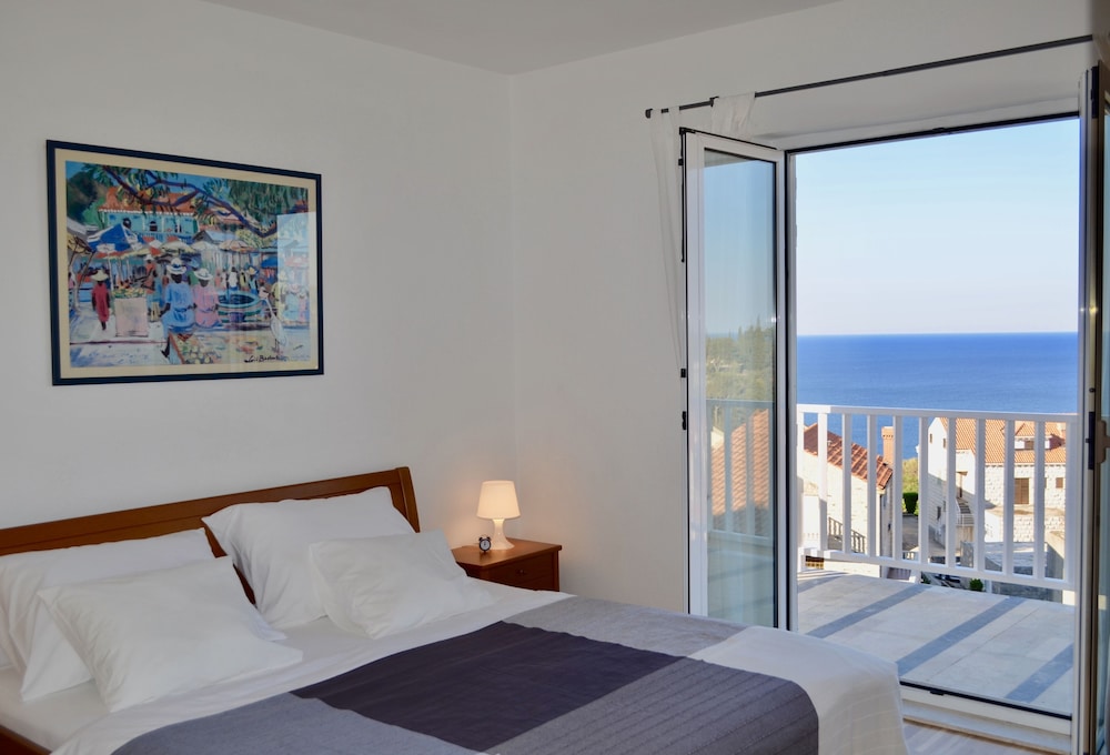 Panoramic Apartment, 3 Bedrooms, Sea View
