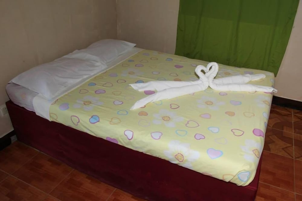 Family Room, 2 Double Beds, Sea View photo 1