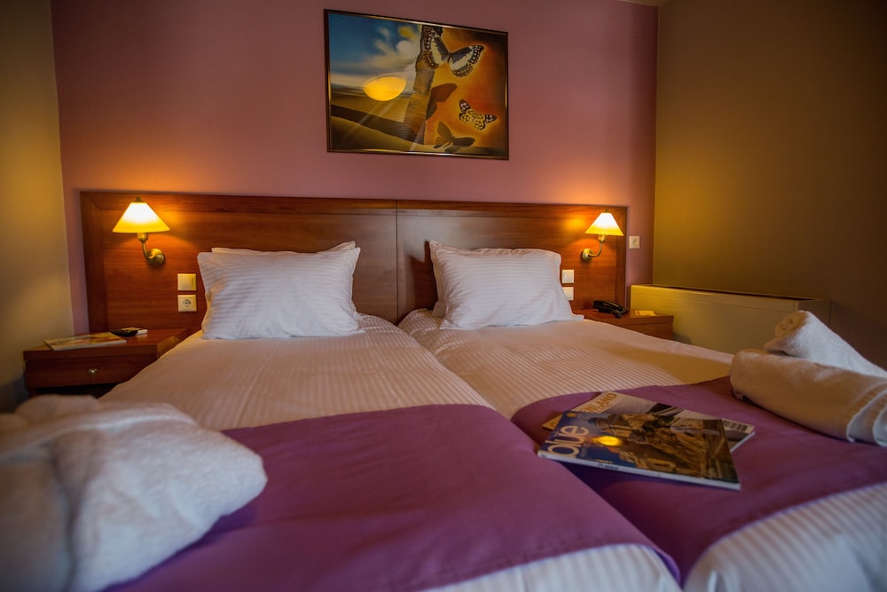 Double Room - Photo 6