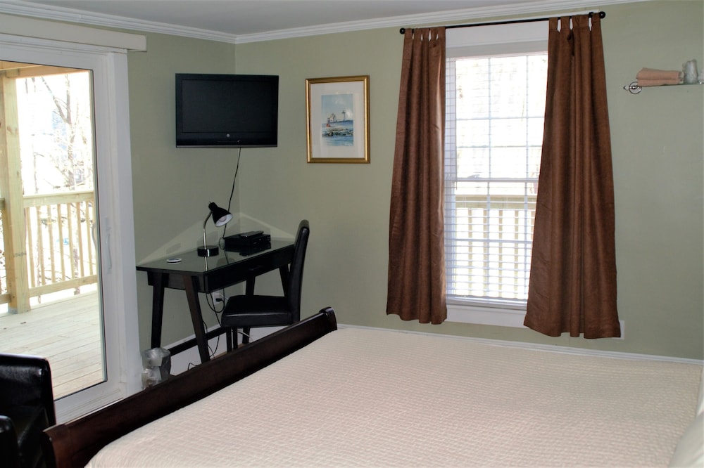 Room, 1 Queen Bed, Balcony photo 3