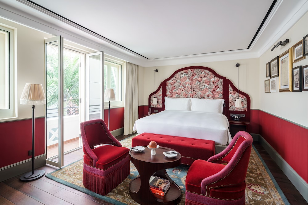 Club Suite, 1 King Bed photo 2