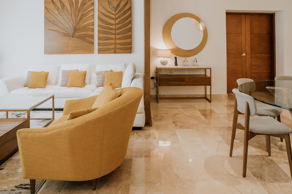 Luxurious Master Suite