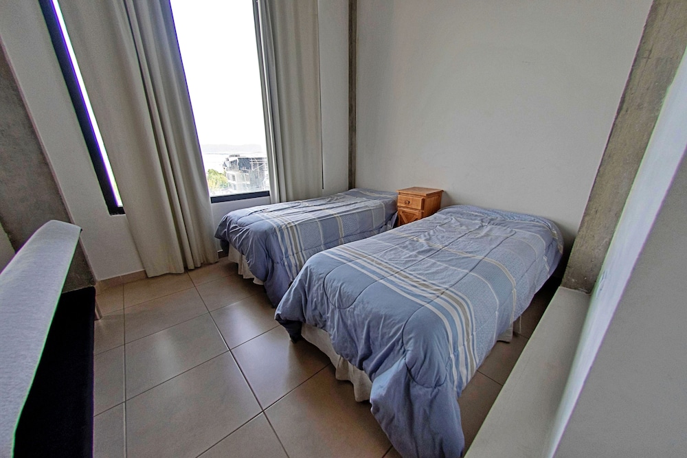 Superior Apartment, 1 Bedroom, Canal View photo 3