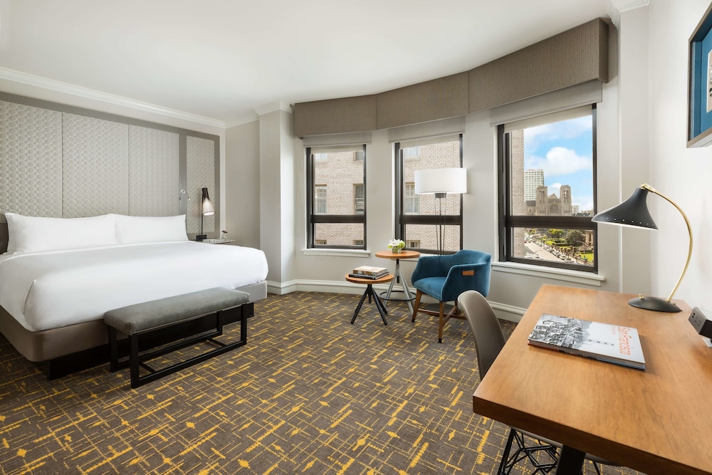 Premier Room, 1 Queen Bed