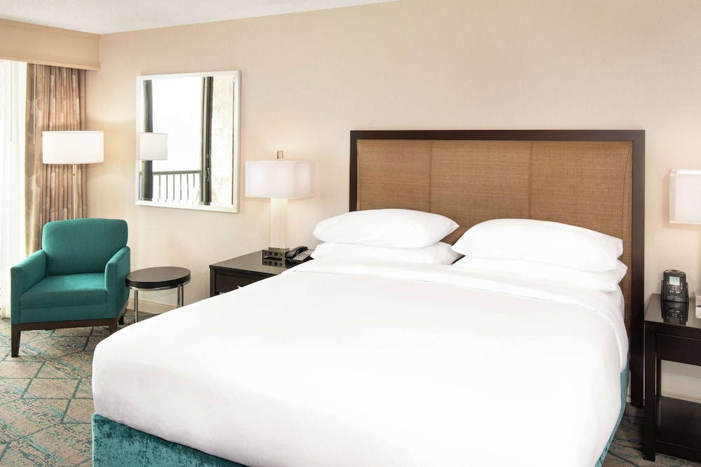 Room, 1 King Bed, Accessible (Tub)