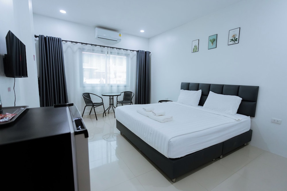 Superior Double Room, City View