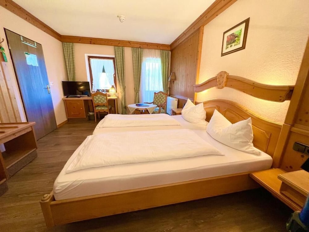 Basic Room photo 3