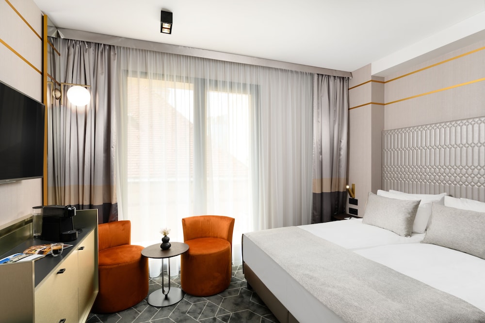 Superior Room - Photo 1