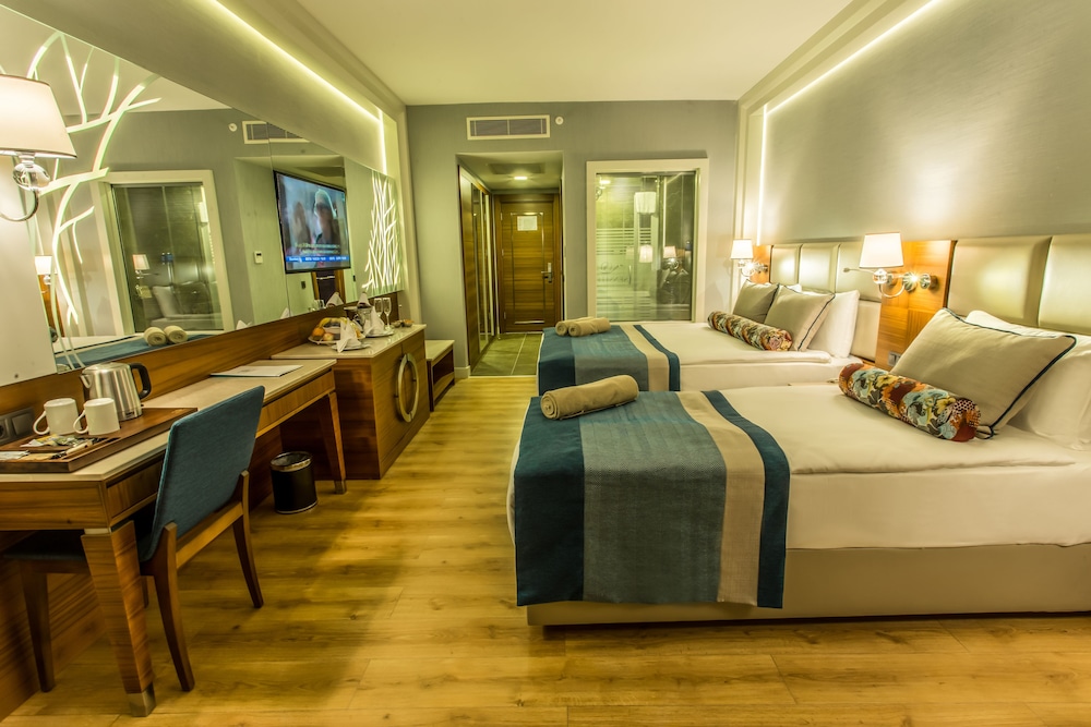 Standard Triple Room, Mountain View photo 3