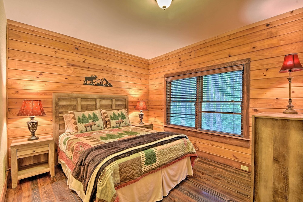 House (4 Bedrooms) photo 2