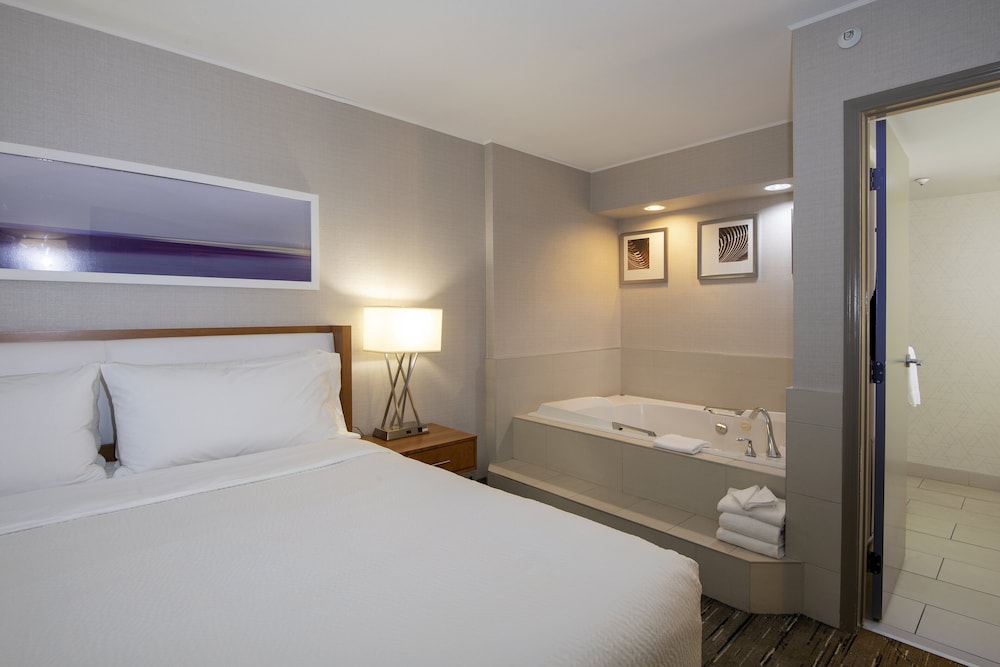 Suite, 1 King Bed (Additional Living Area) - Photo 2
