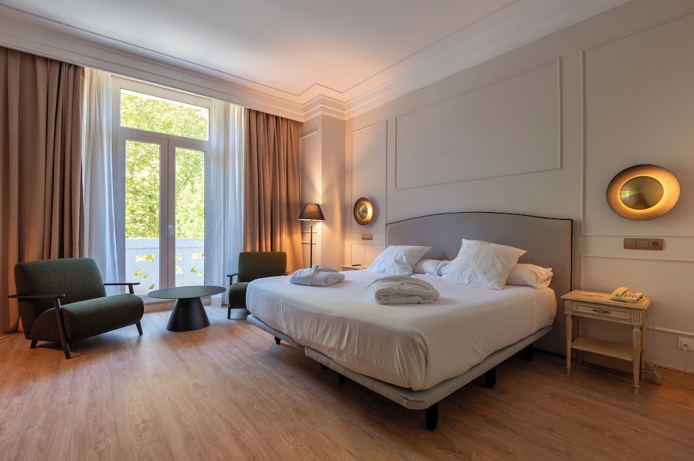 Superior Double Room - Photo 1