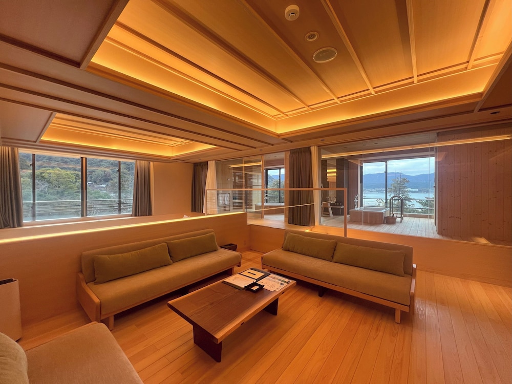 Ocean View Royal Suite Twin Room Senzan (With Open Air Bath & Sauna) 100m2 photo 3