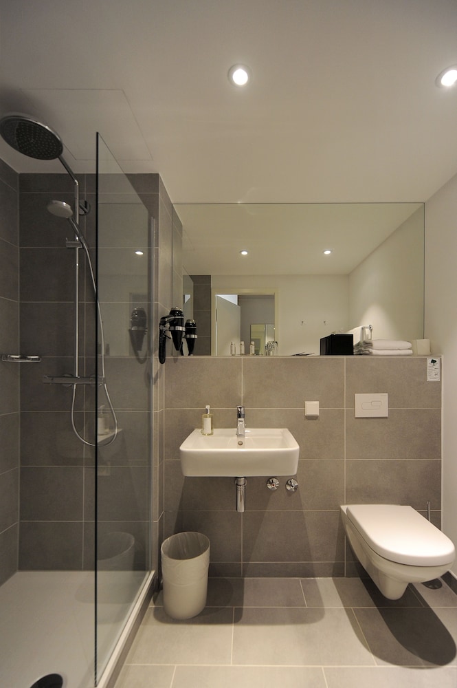 Triple Room (with Extra Bed) - Photo 4