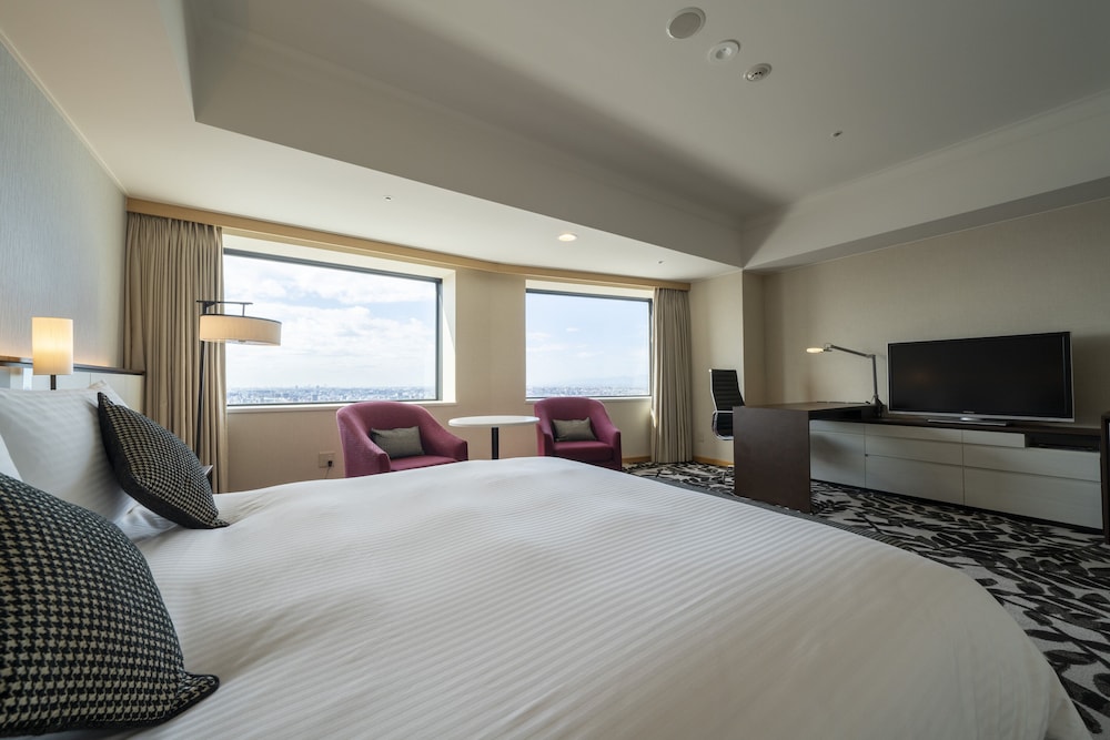 Premium Room, 1 Queen Bed, City View (High Floor) - Photo 6