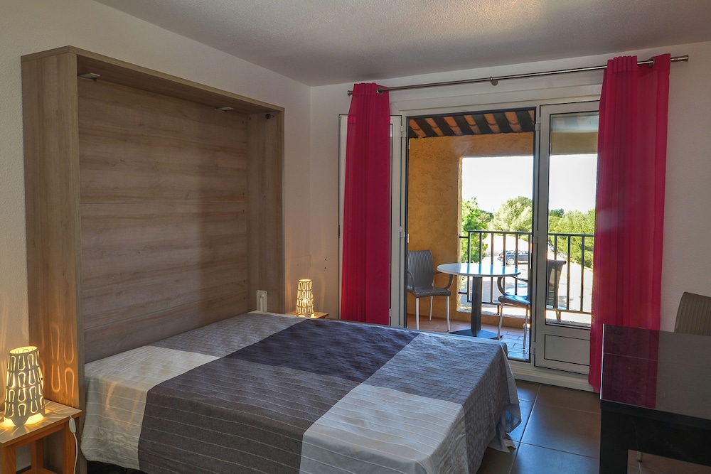 Apartment, 3 Bedrooms, Balcony, 6 persons + 1 baby
