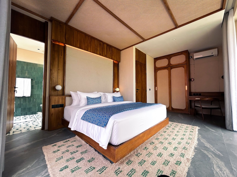 2 Bedrooms Villa Suite photo 2
