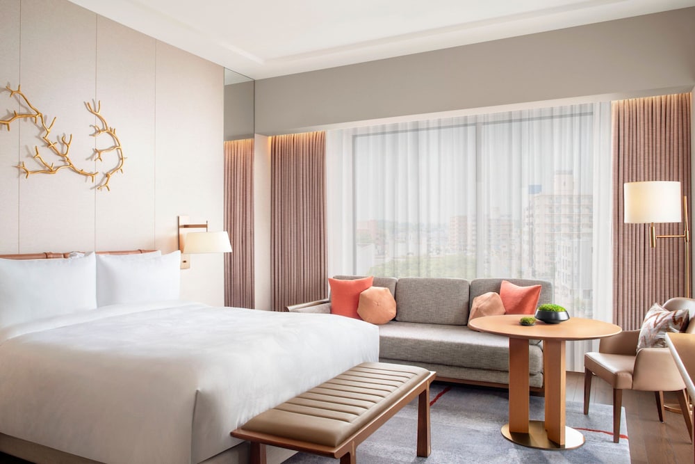 Junior Suite, 1 King Bed