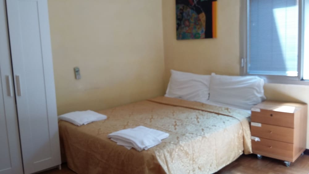 Standard Twin Room, Shared Bathroom
