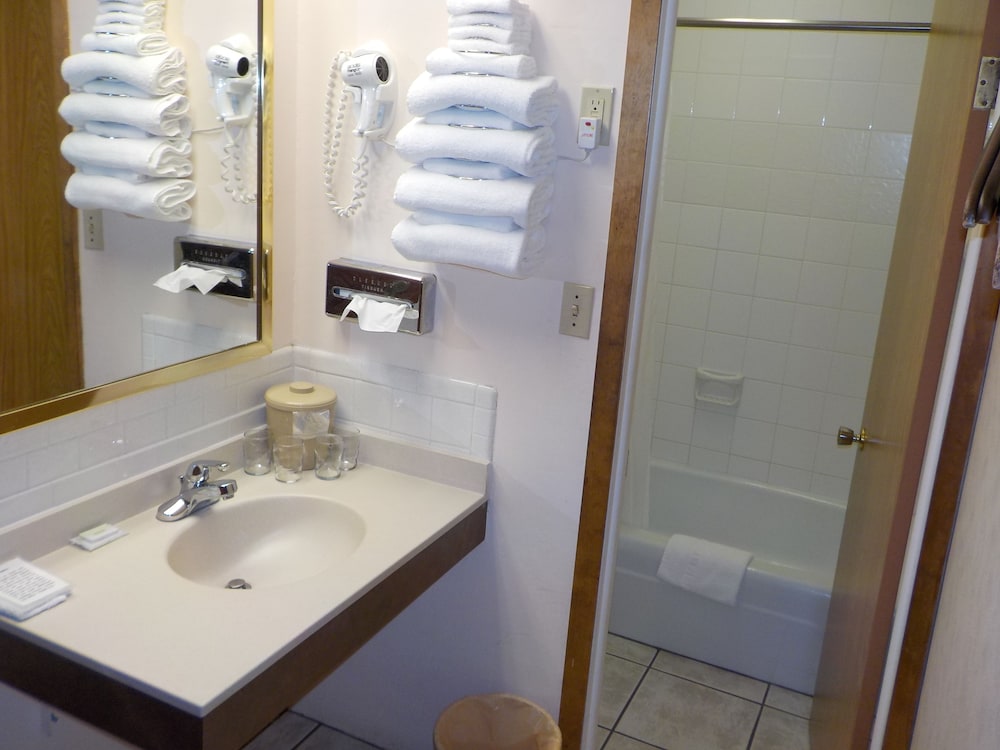 Standard Double Room, 2 Double Beds, Pool Access, Ground Floor photo 3