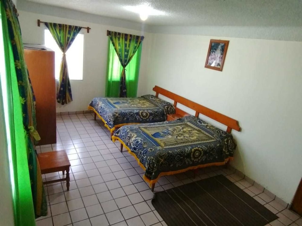 Room, 2 Double Beds photo 3