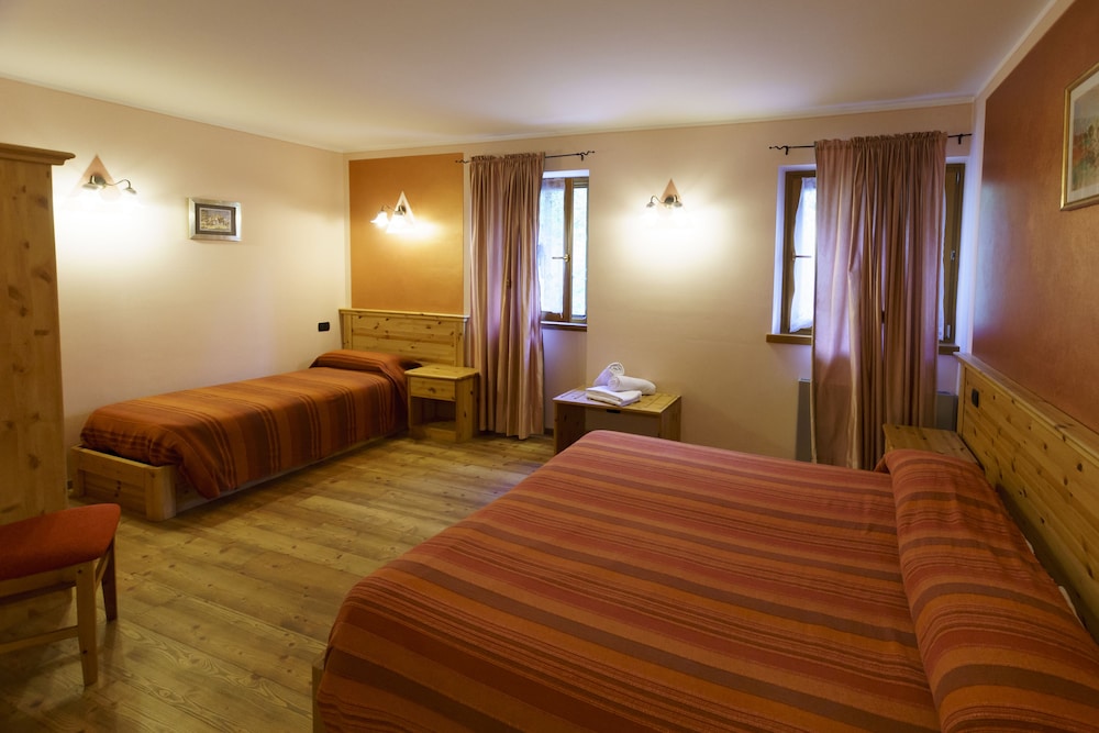Triple Room, Balcony photo 1