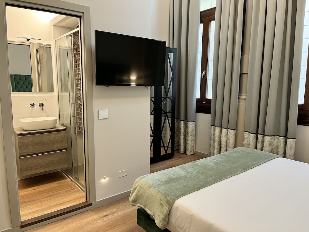 Superior Double or Twin Room photo 3