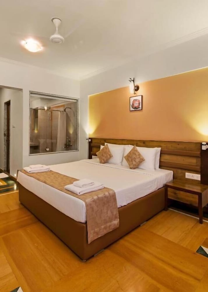 Deluxe Double Room, Pool View photo 3