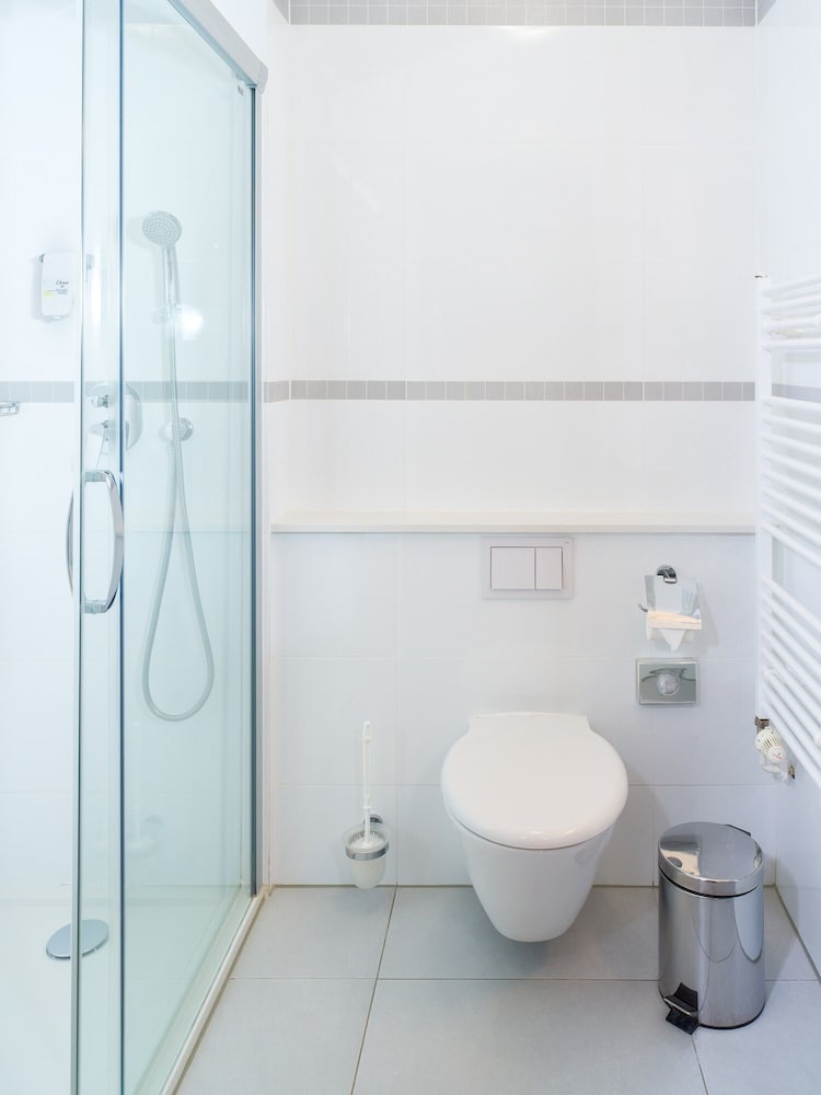 Double or Twin Room, Balcony, City View (Wellness access) photo 3