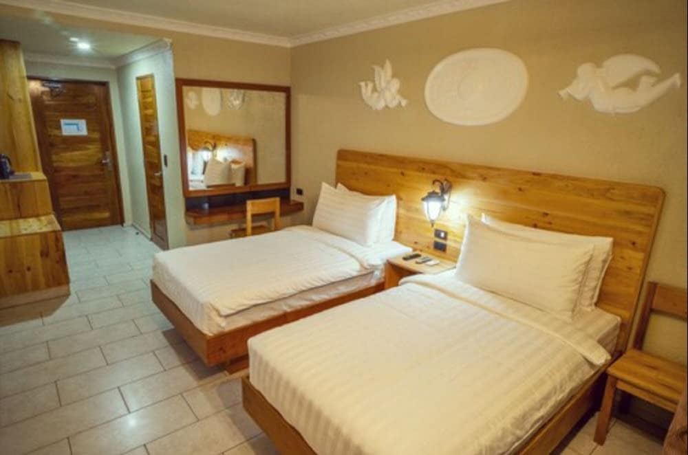Superior Twin Room, Multiple Beds, Non Smoking, Pool View - Photo 2