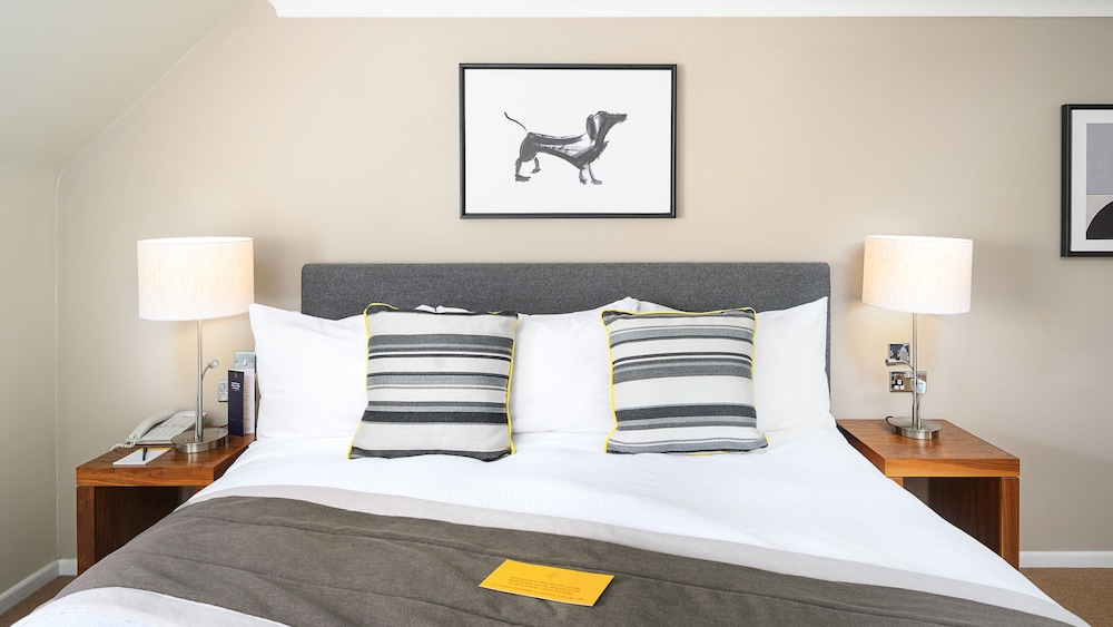 Standard Room, 1 Queen Bed - Photo 5
