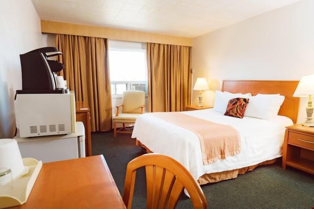 Economy Double Room, 1 Queen Bed photo 1