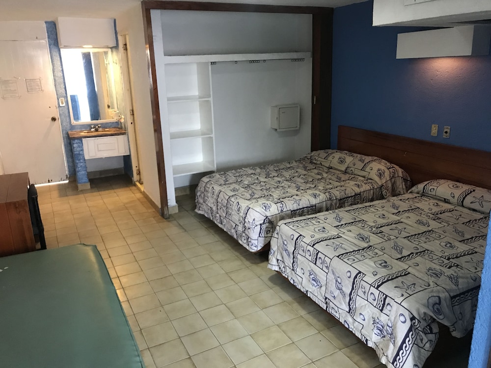 Economy Room, 2 Double Beds