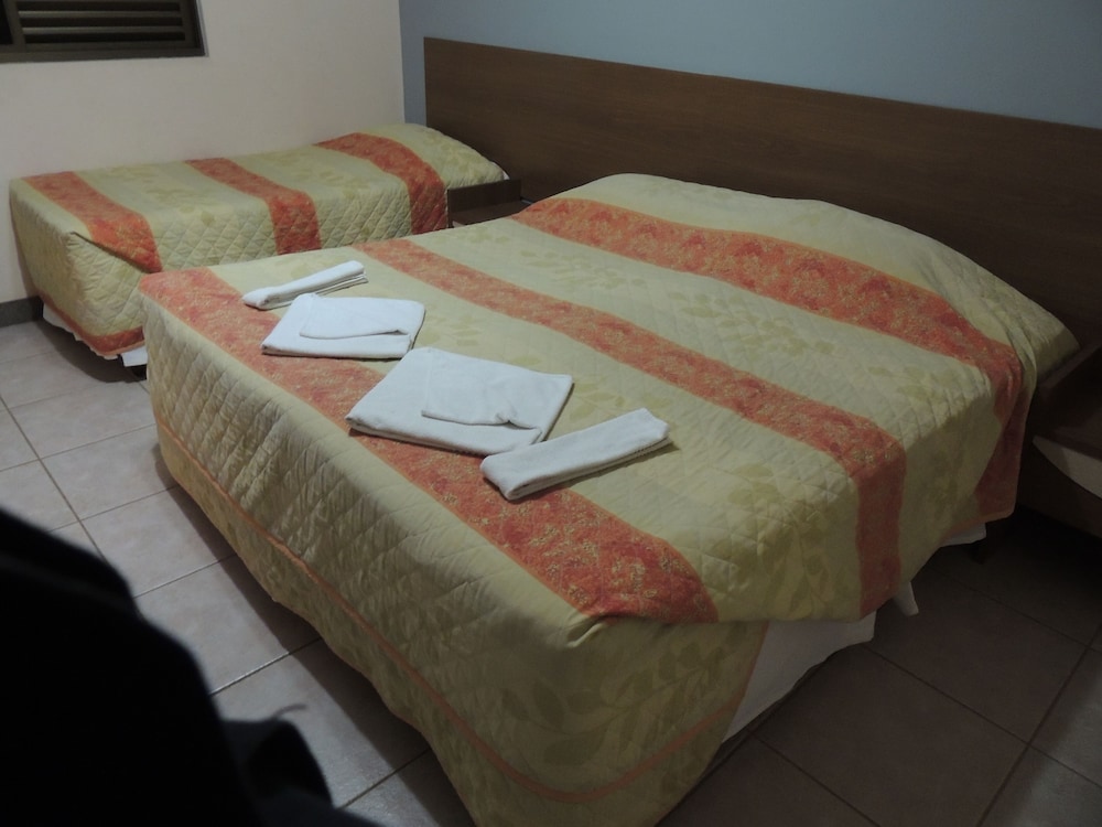 Triple Room, Multiple Beds
