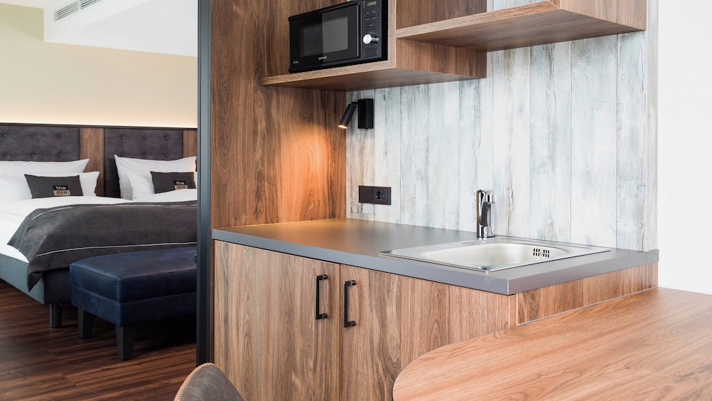 Premium Room, 1 Queen Bed, Kitchenette photo 3